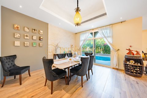 Villa in The Villa, Dubai 4 bedrooms, 372 sq.m. № 74048 - photo 5