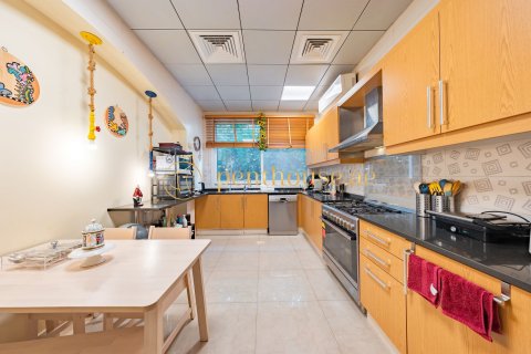 Villa in The Villa, Dubai 4 bedrooms, 372 sq.m. № 74048 - photo 8