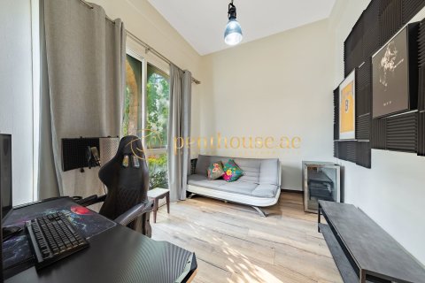 Villa in The Villa, Dubai 4 bedrooms, 372 sq.m. № 74048 - photo 25