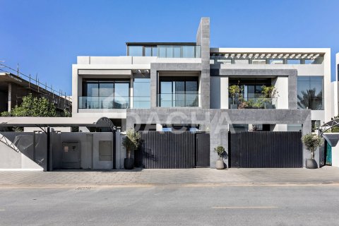 Villa in Nad Al Sheba 1, Nadd Al Sheba, Dubai 5 bedrooms, 465 sq.m. № 115701