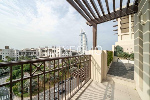 Снять в аренду квартиру в Madinat Jumeirah Living, Умм-Сукейм, Дубай: 3 спальни, 230м², № 46272 - фото 15