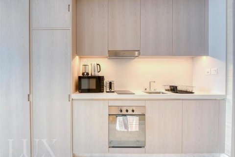 Снять в аренду квартиру в Пальме Джумейре, Дубай: студию, 47м², № 46271 - фото 11