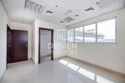 Купить производственное помещение в Джабаль-Али, Дубай: 15433.33м², № 130092 - фото 19