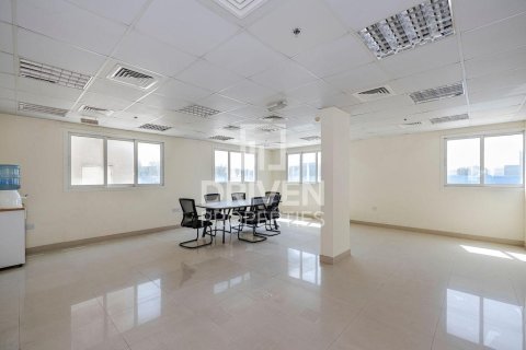 Купить производственное помещение в Джабаль-Али, Дубай: 15433.33м², № 130092 - фото 29