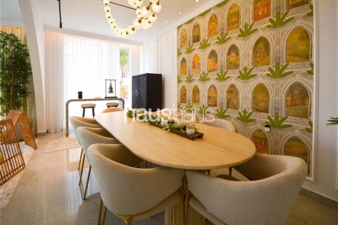 Villa in The Lakes, Dubai 4 bedrooms, 553 sq.m. № 44076 - photo 7