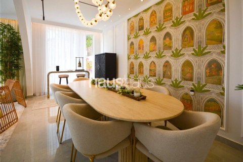 Villa in The Lakes, Dubai 4 bedrooms, 553 sq.m. № 44076 - photo 17