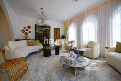 Villa in The Lakes, Dubai 4 bedrooms, 553 sq.m. № 44076 - photo 15
