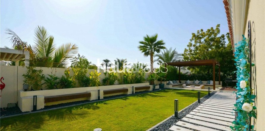 Villa in The Lakes, Dubai 4 bedrooms, 553 sq.m. № 44076