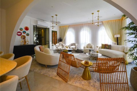 Villa in The Lakes, Dubai 4 bedrooms, 553 sq.m. № 44076 - photo 3