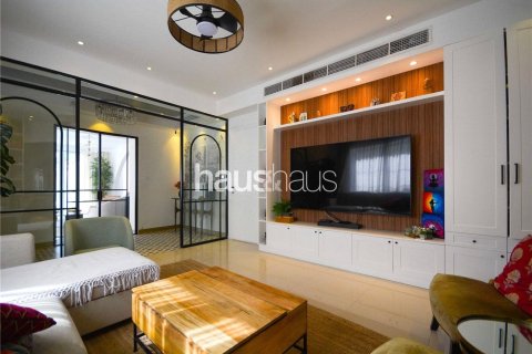 Villa in The Lakes, Dubai 4 bedrooms, 553 sq.m. № 44076 - photo 6