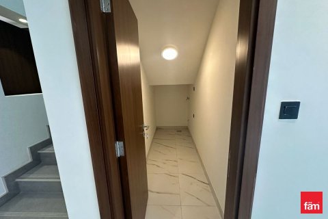 Villa à Dubai, 4 chambres, 187.2 m², № 111441 - photo 4