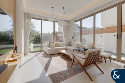 Maison de ville à Al Furjan, Dubai, 4 chambres, 302 m², № 88522