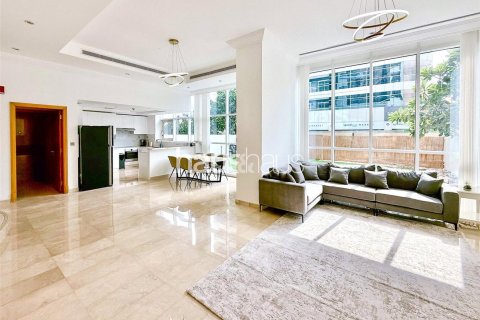 Apartment in Dubai Marina, Dubai 3 bedrooms, 275 sq.m. № 43528 - photo 12