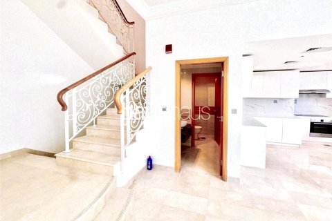 Apartment in Dubai Marina, Dubai 3 bedrooms, 275 sq.m. № 43528 - photo 6
