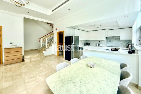 Apartment in Dubai Marina, Dubai 3 bedrooms, 275 sq.m. № 43528 - photo 3