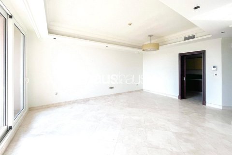 Apartment in Palm Jumeirah, Dubai 2 bedrooms, 163 sq.m. № 43853 - photo 5