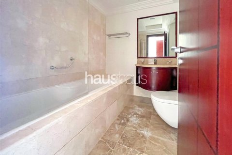 Apartment in Palm Jumeirah, Dubai 2 bedrooms, 163 sq.m. № 43853 - photo 8