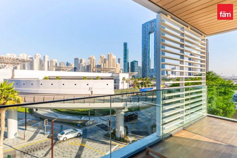 Apartamento en Dubai, 3 dormitorios, 196 m², № 137534