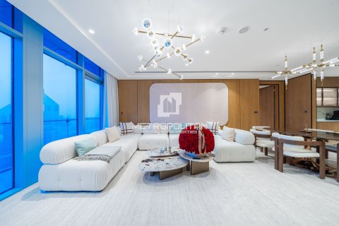 Apartment in DIFC, Dubai 2 bedrooms, 195 sq.m. № 73838 - photo 6
