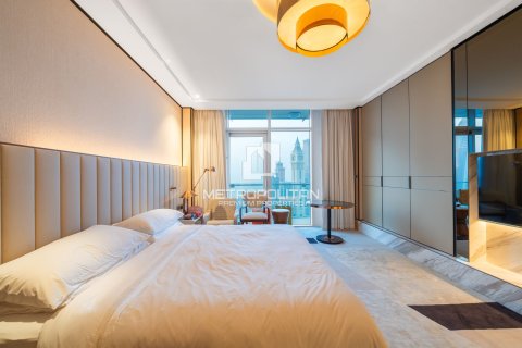 Apartment in DIFC, Dubai 2 bedrooms, 195 sq.m. № 73838 - photo 25