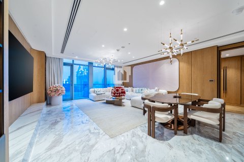 Apartment in DIFC, Dubai 2 bedrooms, 195 sq.m. № 73838 - photo 2