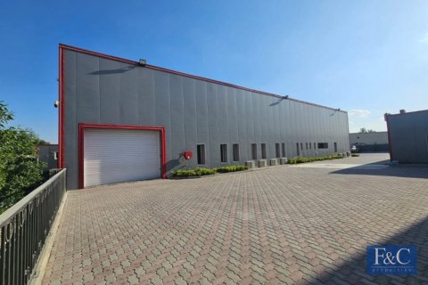 Entrepôt à Al Quoz Industrial Area, Al Quoz, Dubai, 3716 m², № 103751 - photo 5