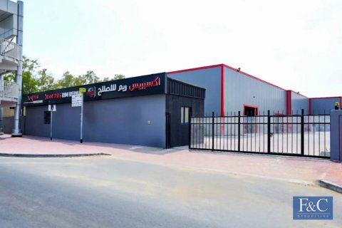 Entrepôt à Al Quoz Industrial Area, Al Quoz, Dubai, 3716 m², № 103751 - photo 4