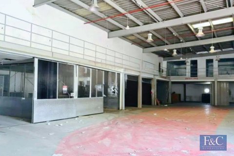 Almacén en Al Quoz Industrial Area, Al Quoz, Dubai, 3577 m², № 103752 - foto 13