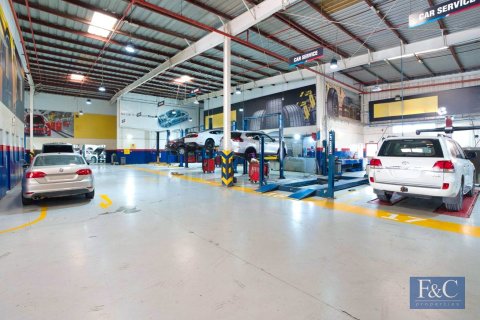 Almacén en Al Quoz Industrial Area, Al Quoz, Dubai, 3577 m², № 103752 - foto 5