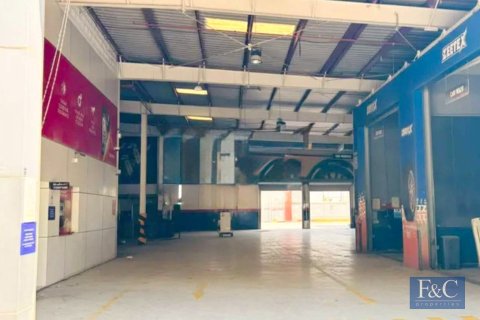 Almacén en Al Quoz Industrial Area, Al Quoz, Dubai, 3577 m², № 103752 - foto 12