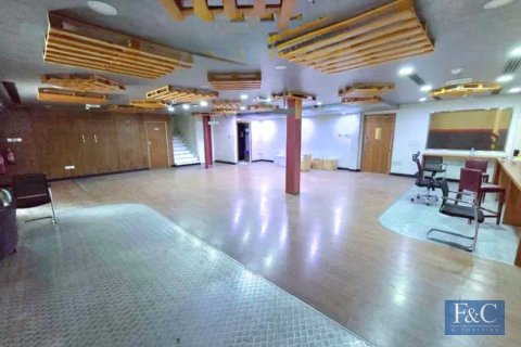 Almacén en Al Quoz Industrial Area, Al Quoz, Dubai, 3577 m², № 103752 - foto 8