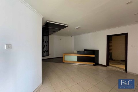 Entrepôt à Al Quoz Industrial Area, Al Quoz, Dubai, 557 m², № 103762 - photo 12