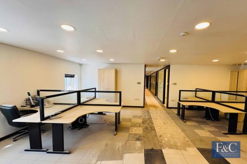 Entrepôt à Al Quoz Industrial Area, Al Quoz, Dubai, 557 m², № 103762 - photo 11