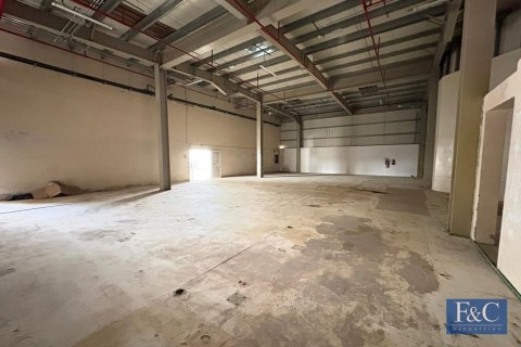 Entrepôt à Al Qusais Industrial Area, Al Qusais, Dubai, 2415 m², № 103754 - photo 17