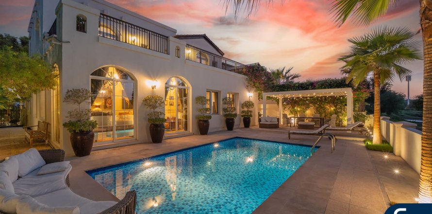 Villa in Sienna Lakes, Jumeirah Golf Estates, Dubai 4 bedrooms, 614 sq.m. № 76016