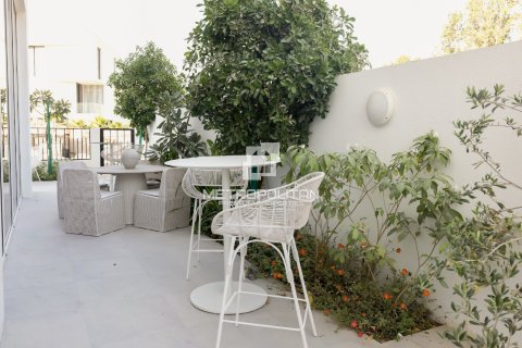 Townhouse in Al Barari, Dubai 4 bedrooms, 459 sq.m. № 73008 - photo 17