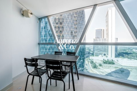 Снять в аренду квартиру в DIFC, Дубай: 2 спальни, 179м², № 135270 - фото 10