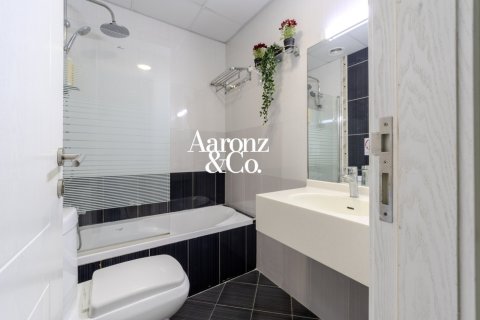 Снять в аренду квартиру в Дубай Марине, Дубай: 3 спальни, 116м², № 135271 - фото 5