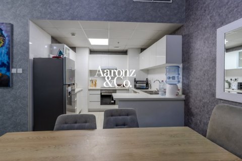 Снять в аренду квартиру в Дубай Марине, Дубай: 3 спальни, 116м², № 135271 - фото 9