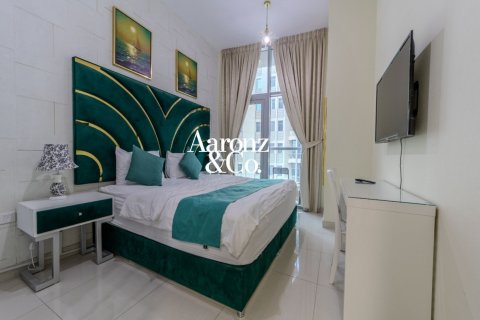 Снять в аренду квартиру в Дубай Марине, Дубай: 3 спальни, 116м², № 135271 - фото 8