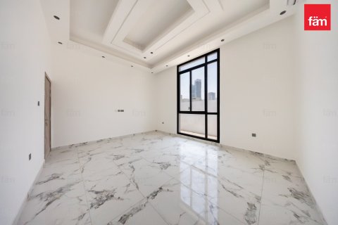 Villa en Al Barsha, Dubai, 4 dormitorios, 929 m², № 137891 - foto 3