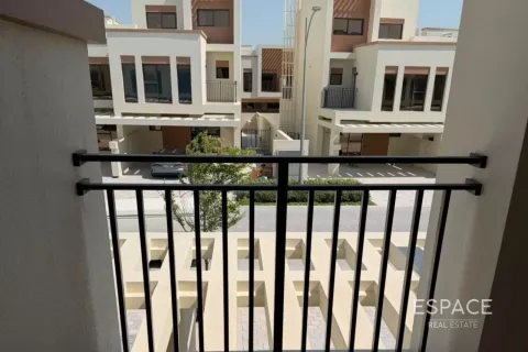Townhouse in Damac Lagoons, Dubai 4 bedrooms, 212 sq.m. № 122320 - photo 20