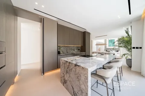Villa en The Nest, Al Barari, Dubai, 5 dormitorios, 645 m², № 122324 - foto 6