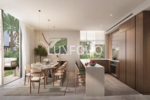 Adosado en Dubai Land, Dubai, 4 dormitorios, 290 m², № 46003