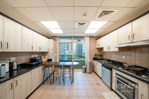Купить квартиру в Дубай Марине, Дубай: 3 спальни, 238м², № 122316 - фото 14