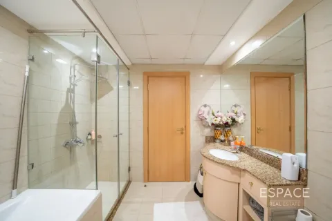 Купить квартиру в Дубай Марине, Дубай: 3 спальни, 238м², № 122316 - фото 5