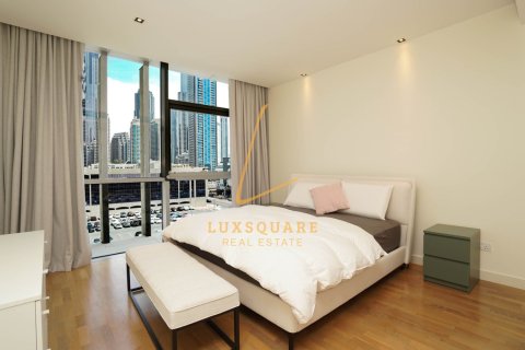 Apartment in Al Wasl, Dubai 2 bedrooms, 177 sq.m. № 139302 - photo 17