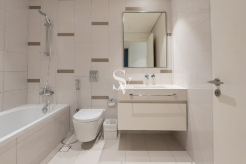 Apartment in EMAAR Beachfront, Dubai Harbour, Dubai 2 bedrooms, 106 sq.m. № 105590 - photo 18