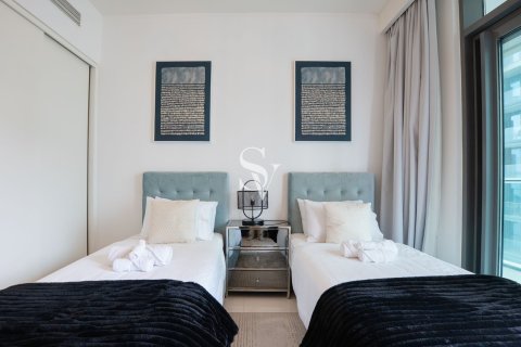 Apartment in EMAAR Beachfront, Dubai Harbour, Dubai 2 bedrooms, 106 sq.m. № 105590 - photo 14