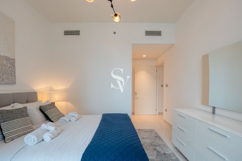 Apartment in EMAAR Beachfront, Dubai Harbour, Dubai 2 bedrooms, 106 sq.m. № 105590 - photo 8